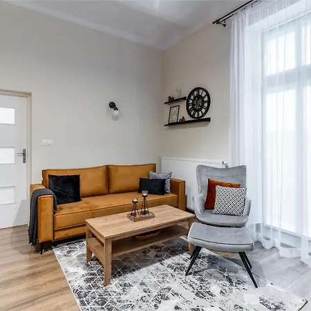 Beeapartments Dlugosza 11 *