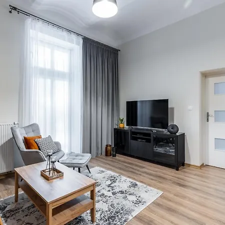 아파트 Beeapartments Dlugosza 11