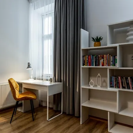 Beeapartments Dlugosza 11 아파트 *