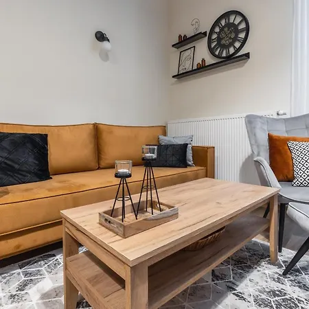 아파트 Beeapartments Dlugosza 11 *