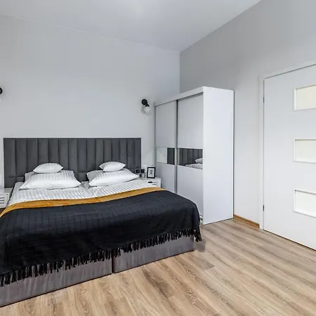 Beeapartments Dlugosza 11 아파트 *